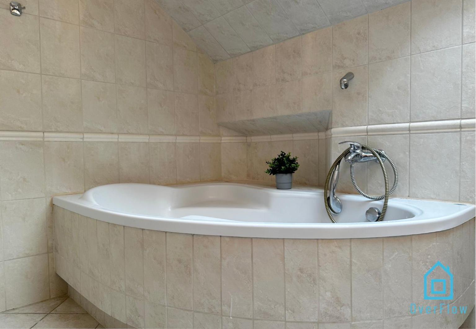 Purple Room - Charming Place, 15 Minutes To Gdansk Old Town & 5 Minutes To Seaside Bagian luar foto